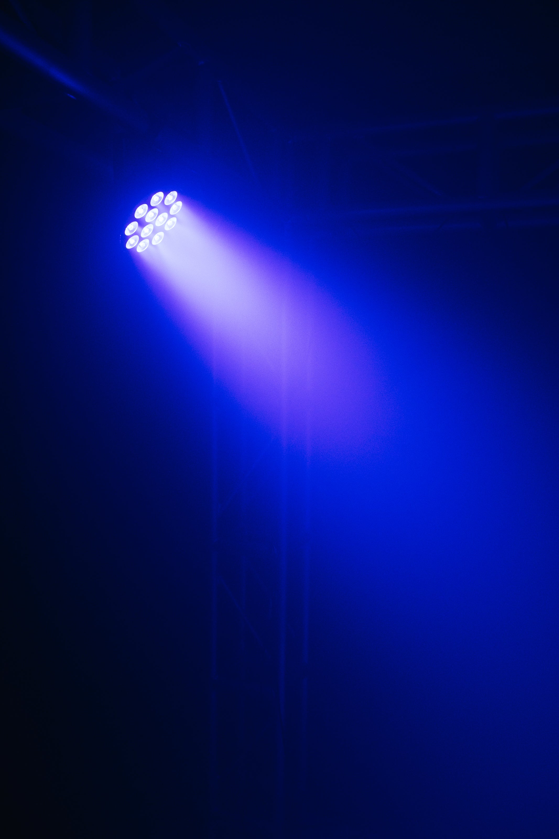 Event Lighting PAR12X8L - 12x8W LED RGBW Parcan with IR Remote