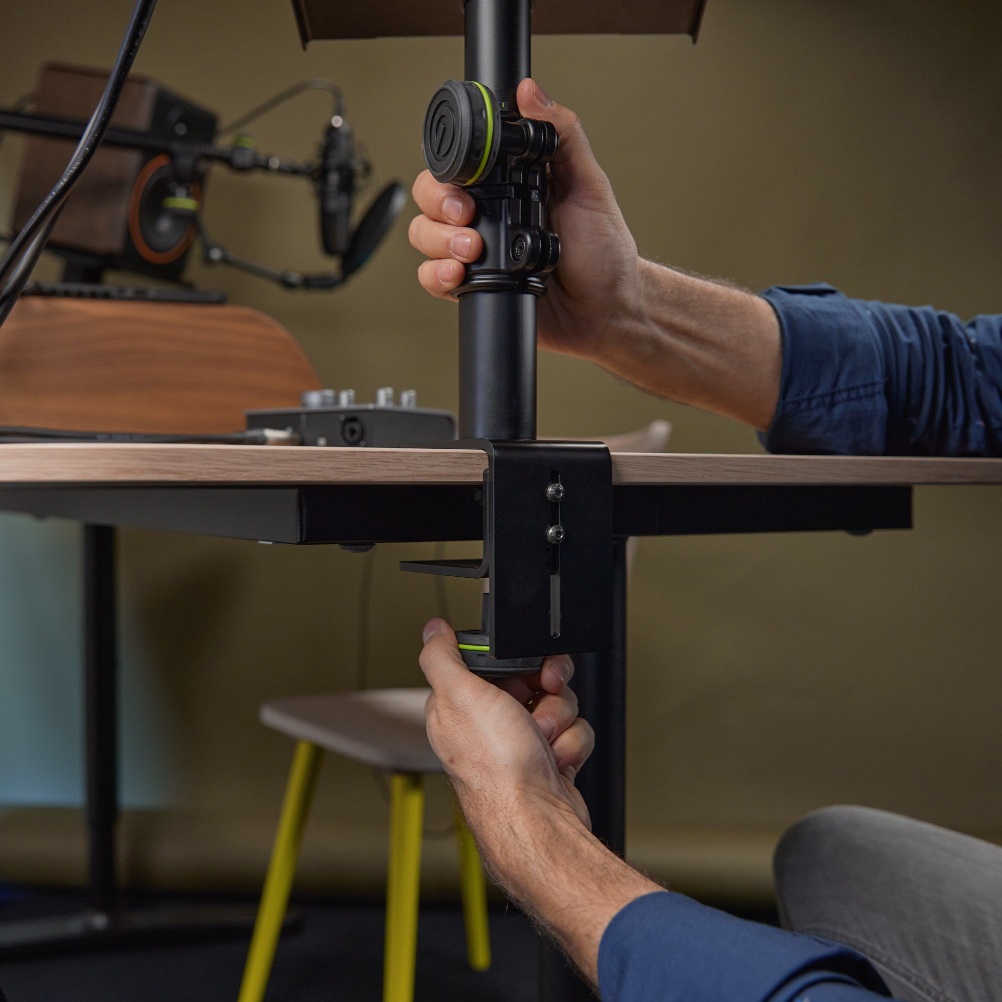 Gravity GSP3102TM Adjustable Monitor Stand W/ Table Clamp Single Clamp