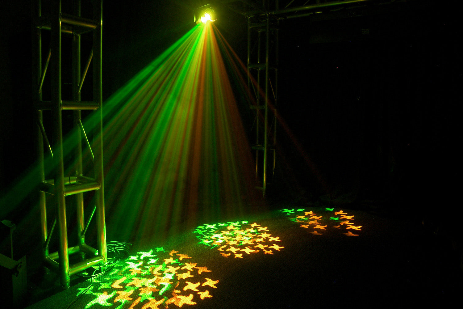 Event Lighting KLUB200B - 200W LED Barrel