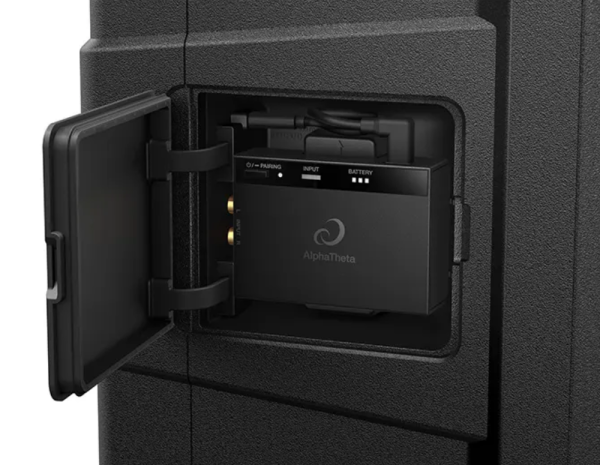 AlphaTheta WAVE-EIGHT 8" portable DJ speaker with SonicLink