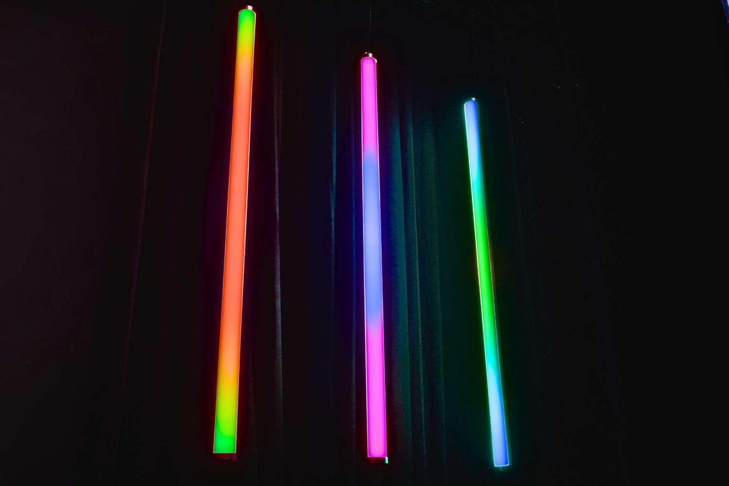 Event Lighting EVENTTUBEKIT - Outdoor LED Tube Package of 8 in a Road Case