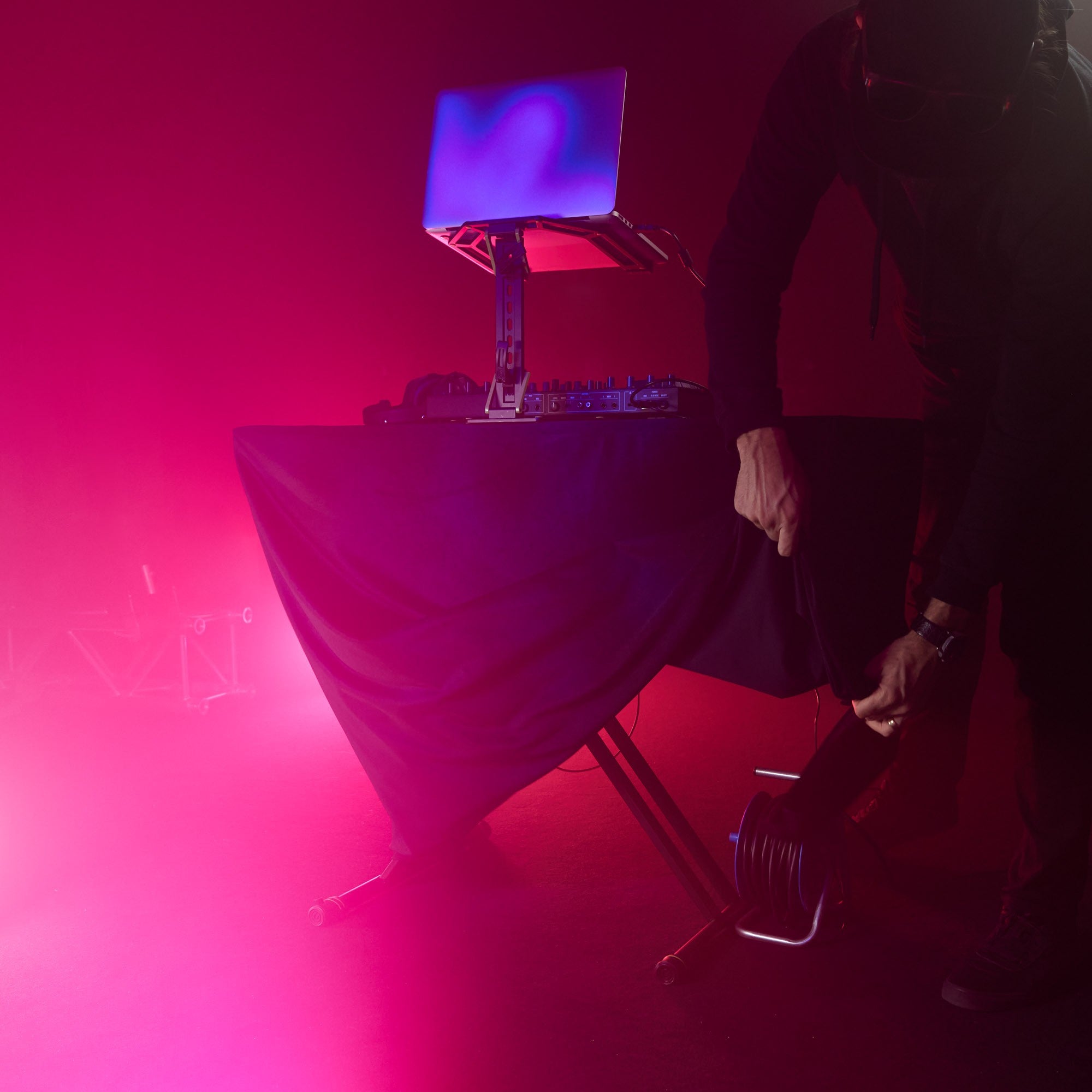 Gravity GBGRDC Velvet Fitted Cover for Rapid Desk RD1 & SX2RD