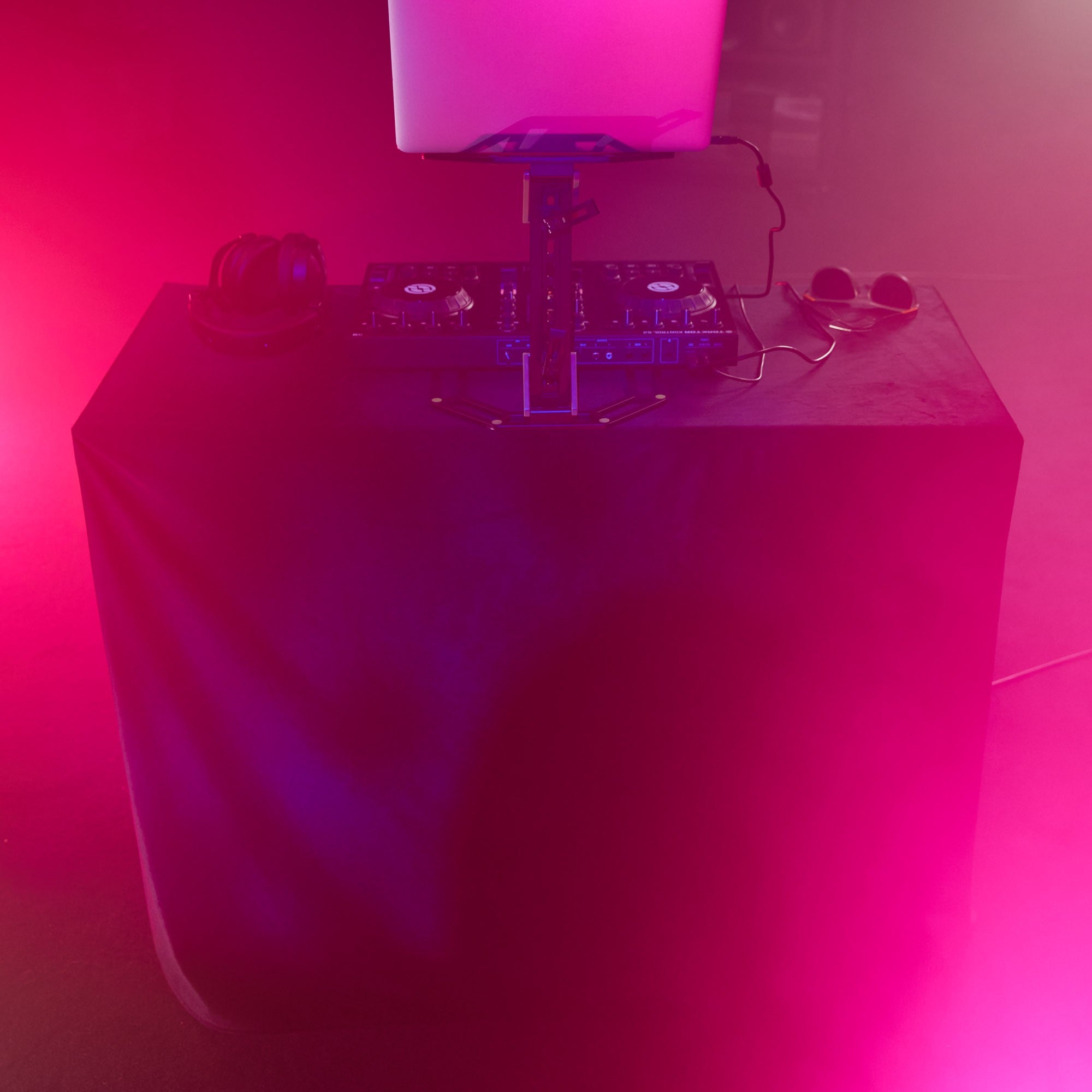 Gravity GBGRDC Velvet Fitted Cover for Rapid Desk RD1 & SX2RD