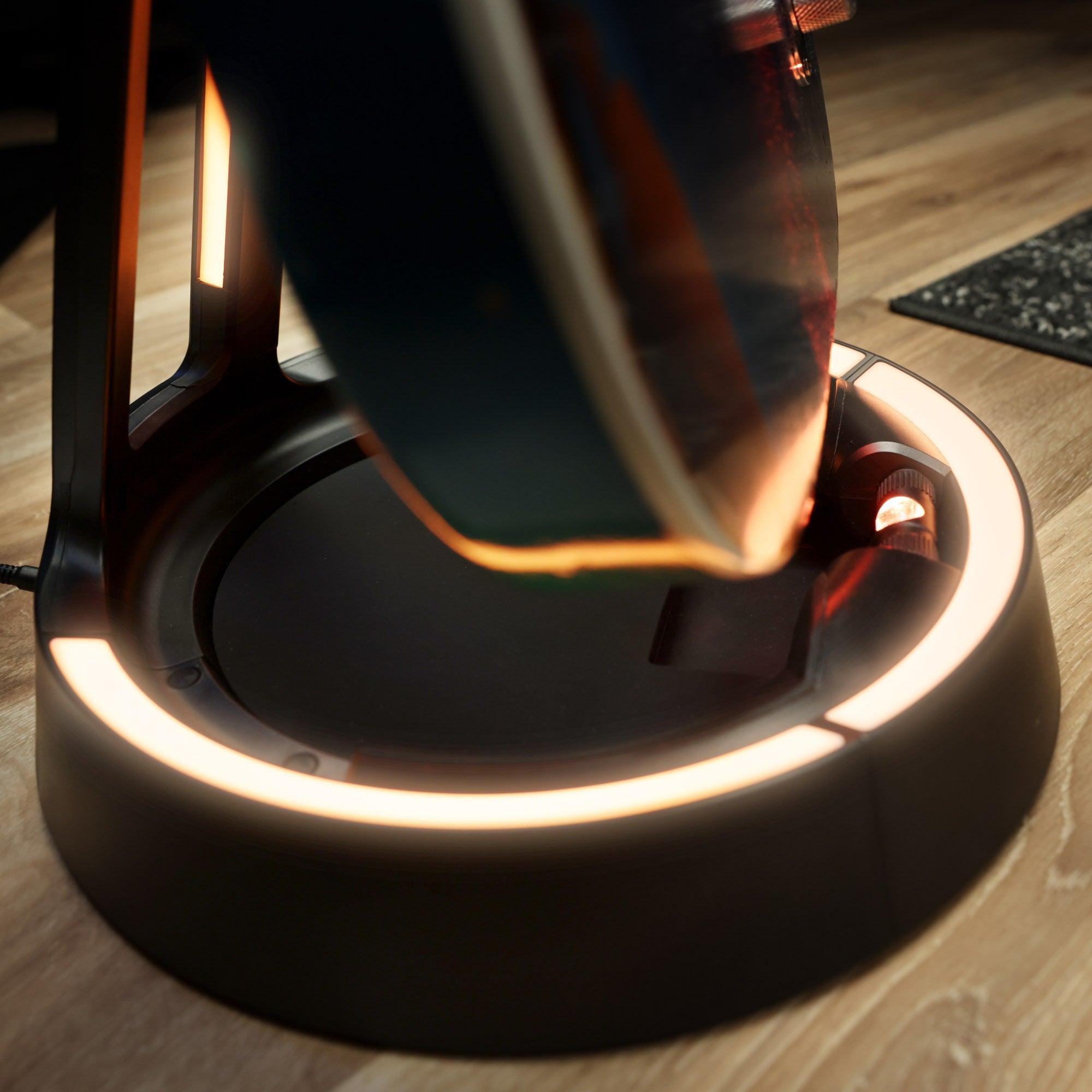 Gravity GSLSA01B Guitar GLOW STAND®, A-Frame